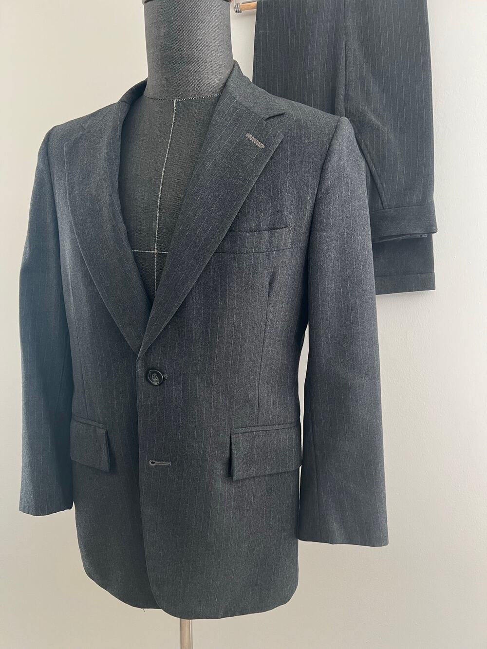 Vintage Saint Laurie Wool Suit Gray White Pinstripes Size 36 JP